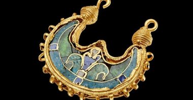 A photo of the gold earring. (DHA)