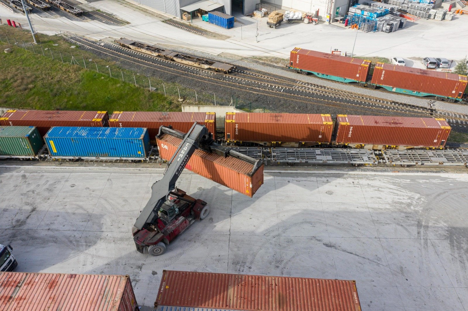 Containers seen at the Çerkezköy railway station in Tekirdağ, northwestern Turkey, Dec. 21, 2020. (Courtesy of Transportation and Infrastructure Ministry)