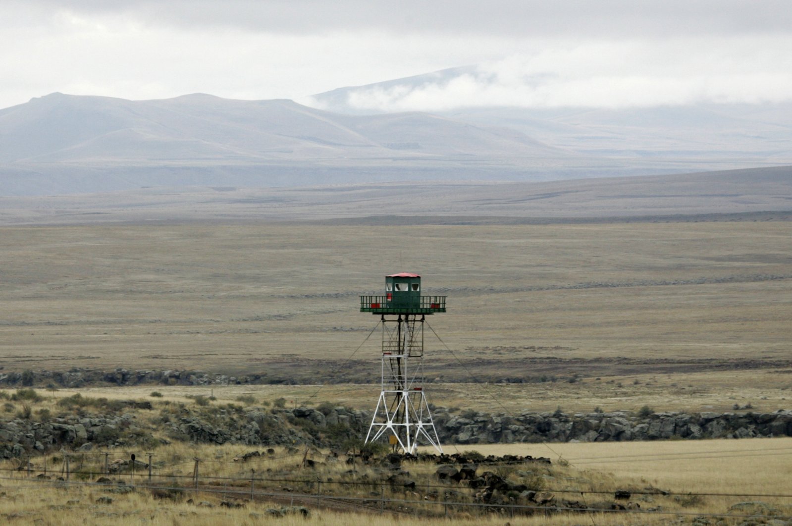 A border tower is seen in Getap, some 85 kilometers (53 miles) northwest of Yerevan, on the Armenian side of the Armenian-Turkish border, Nov. 1, 2009. (Reuters Photo)