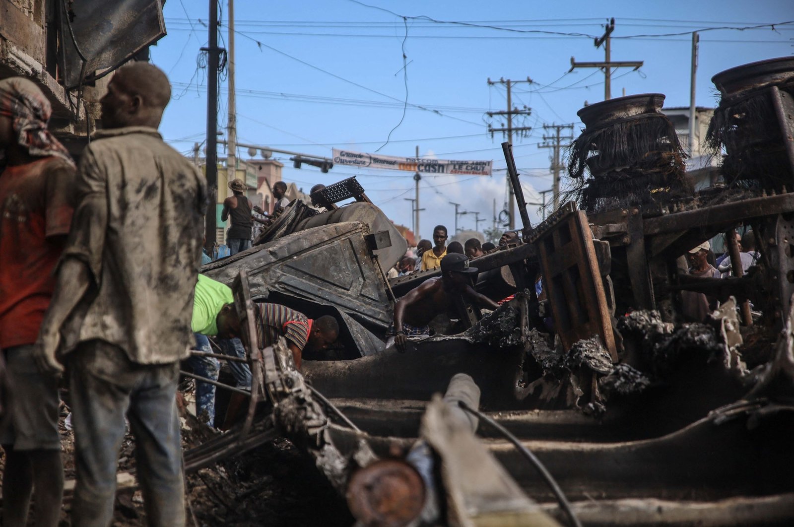 Bola api dari tanker bahan bakar tewaskan sedikitnya 75 orang di Haiti
