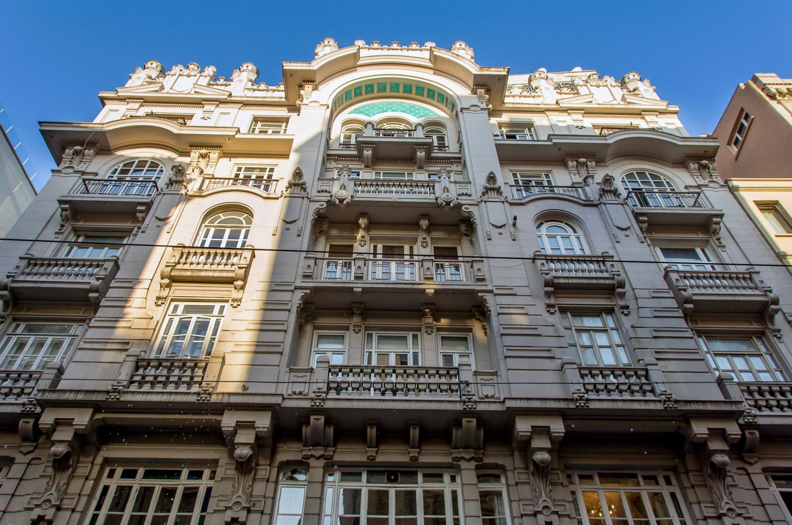 Bangunan bersejarah menceritakan kisah romantis di Pera Istanbul Istanbul