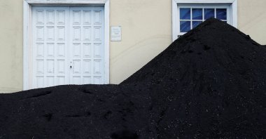 A house surrounded by ash from the Cumbre Vieja volcano is seen in a neighborhood of Las Manchas, on the Canary Island of La Palma, Spain, Dec. 16, 2021. (Reuters Photo)