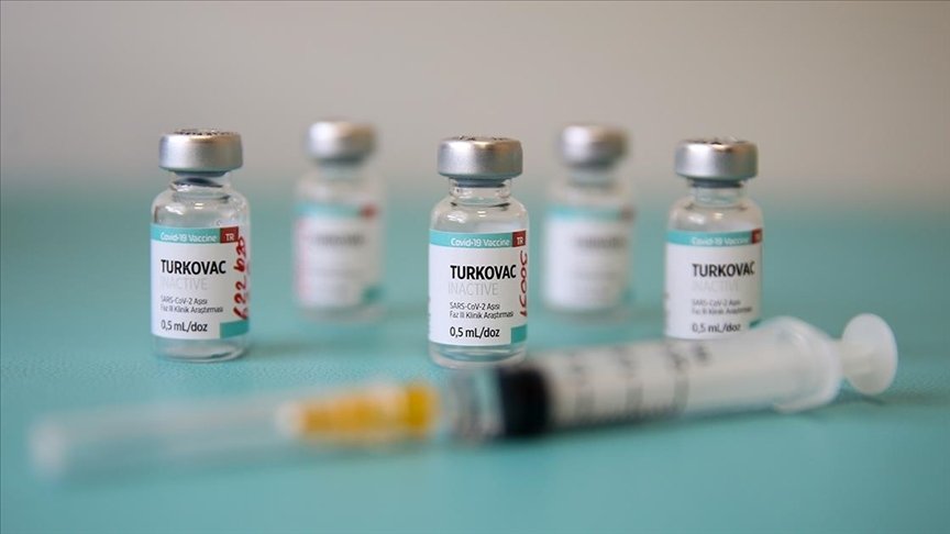 A view of vials and syringe containing Turkovac vaccine at a hospital in Izmir, western Turkey, Dec. 10, 2021. (AA PHOTO)