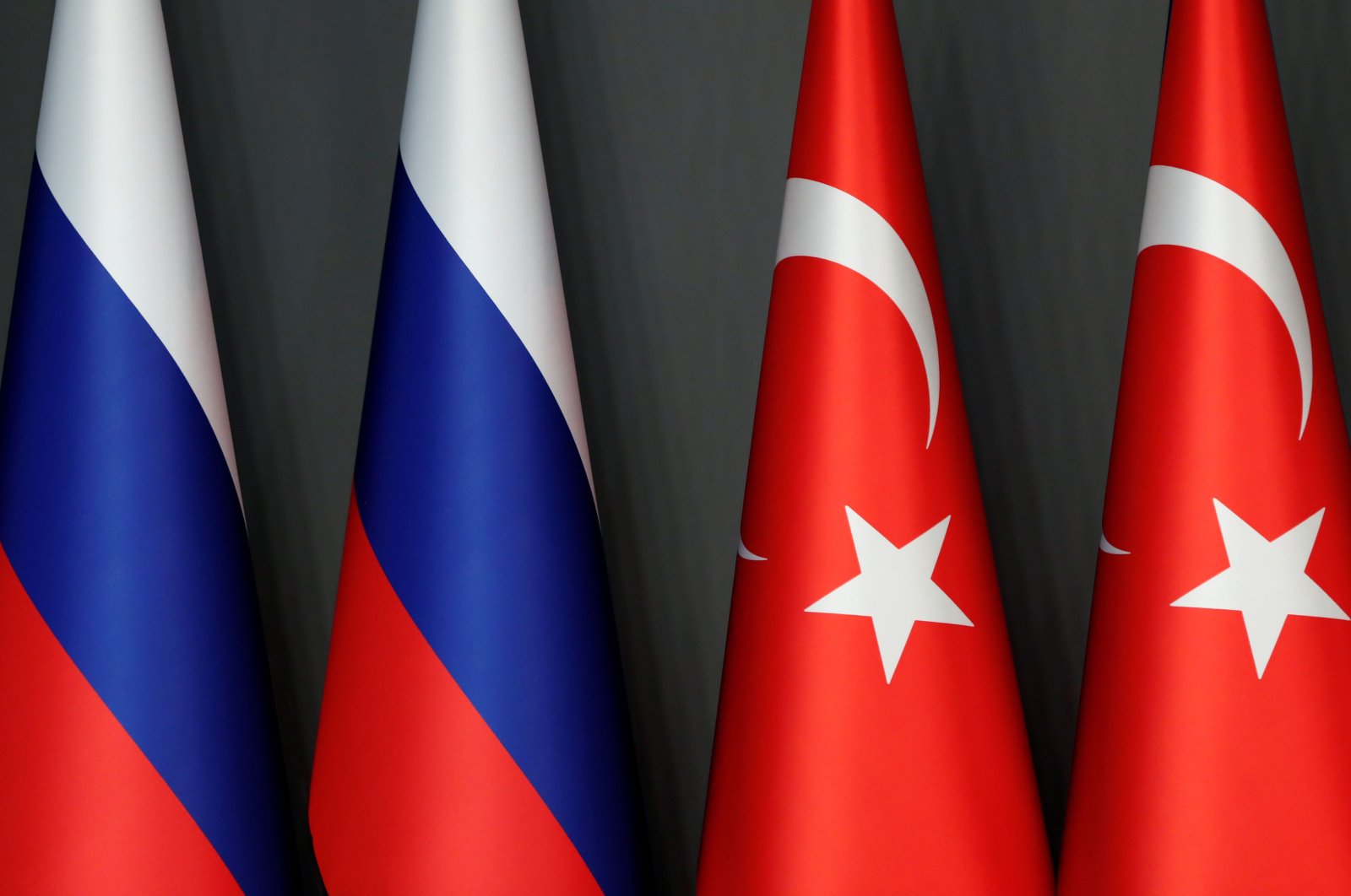Flags of Turkey and Russia are seen ahead of a news conference after a Syria summit, in Istanbul, Turkey, Oct. 27, 2018. (Reuters File Photo)