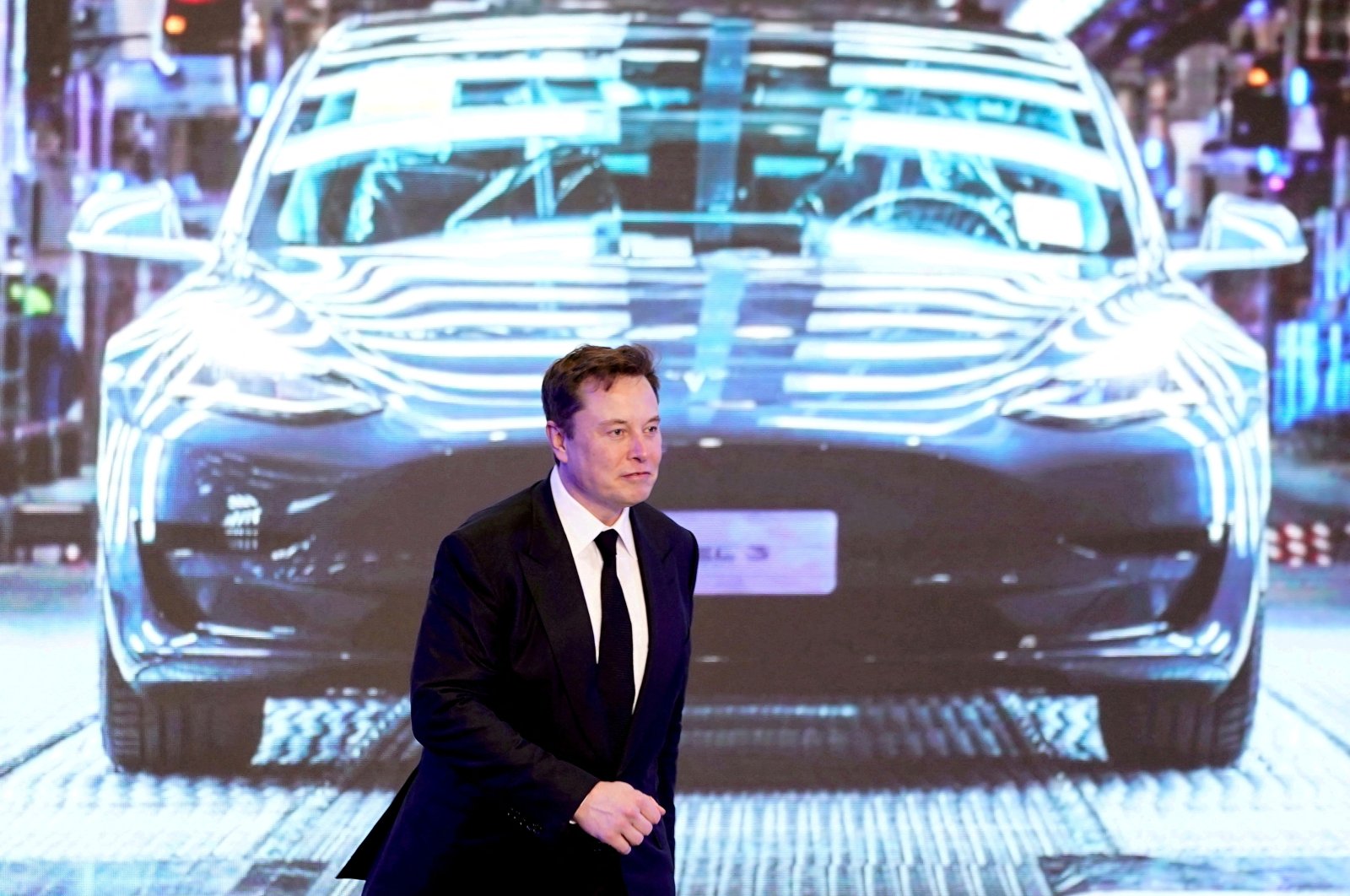 Orang terkaya di dunia, Elon Musk, membayar pajak lebih dari  miliar tahun ini