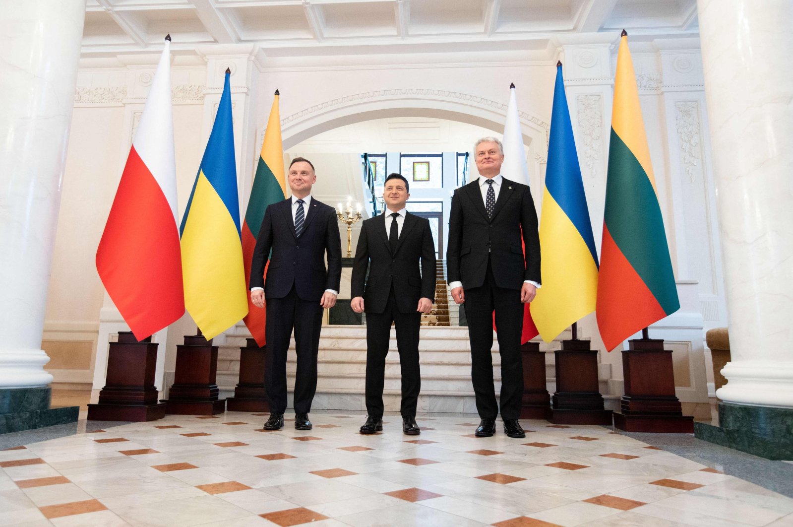 Polandia, Lithuania mendukung Ukraina, mendesak sanksi terhadap Rusia