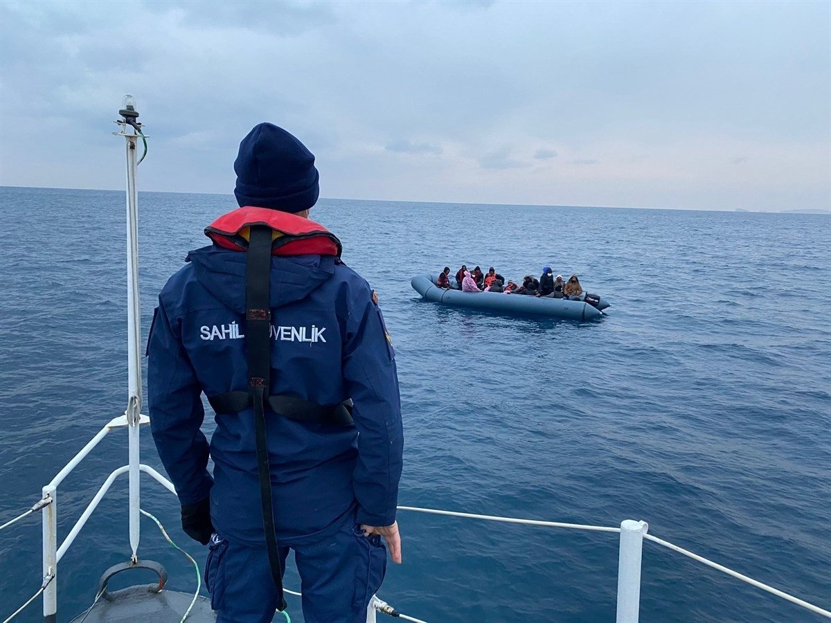 Twenty-two migrants were rescued off the Menderes district in Izmir, Turkey, Dec. 21, 2021 (IHA Photo)