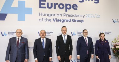 Left to right, Polish Foreign Minister Zbigniew Rau, Turkish Foreign Minister Mevlüt Çavuşoğlu, Hungarian Minister of Foreign Affairs and Trade Peter Szijjarto, Czech Foreign Minister Jan Lipavsky and State Secretary of the Slovak Ministry of Foreign and European Affairs Ingrid Brockova in Budapest, Hungary, Dec. 21, 2021. (EPA Photo)