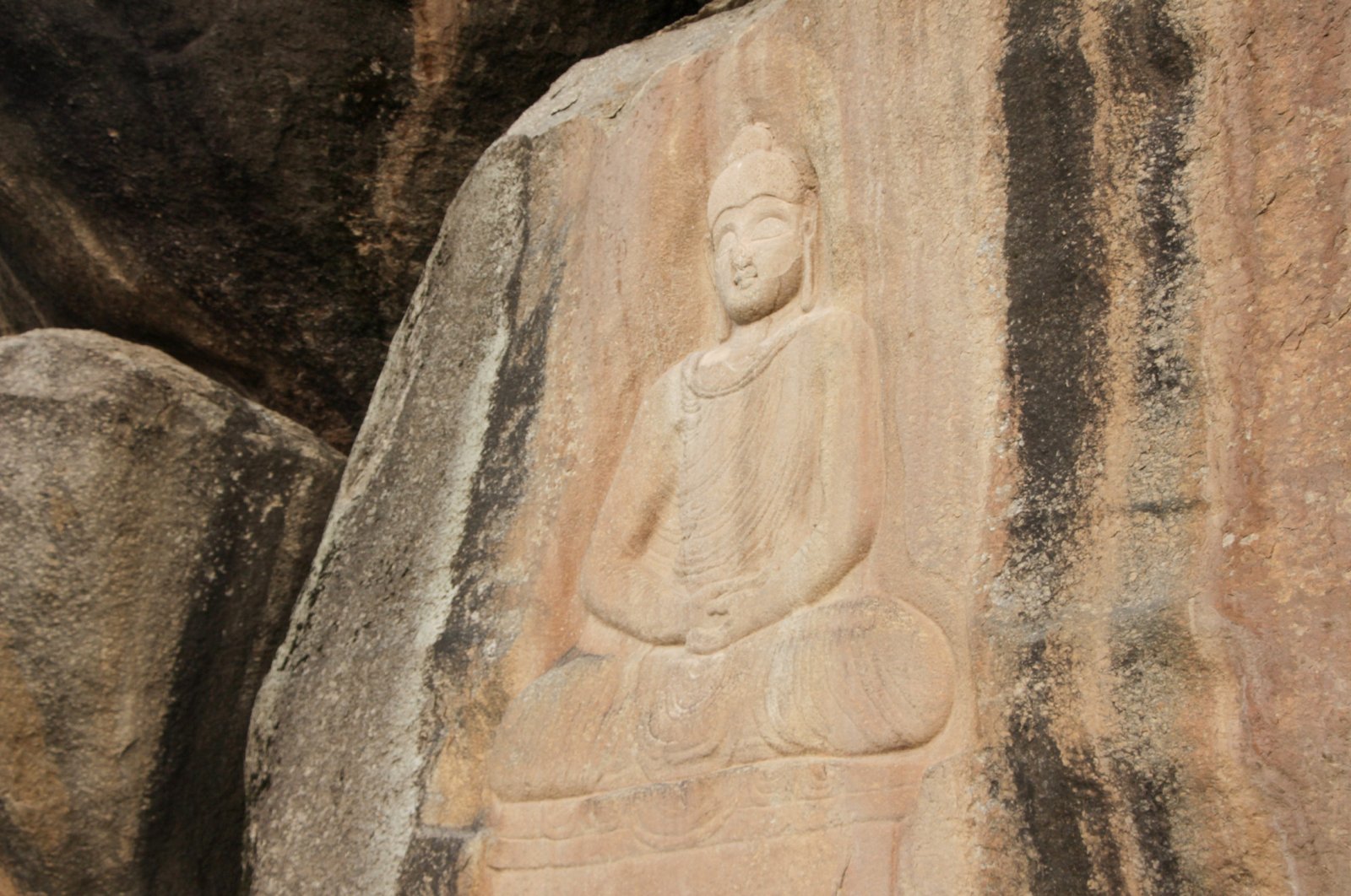 A sixth-century Buddhist rock carving in Swat, Pakistan. (Shutterstock)