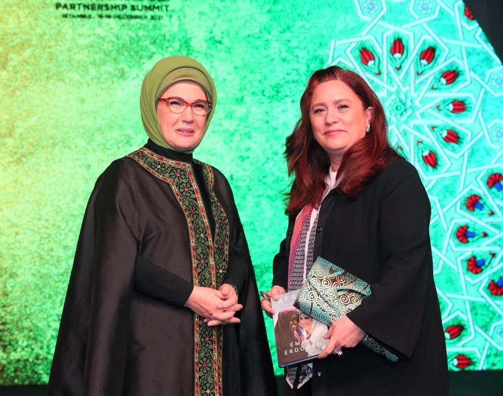 First lady Emine Erdoğan (L) and Daily Sabah Ankara representative Nur Özkan Erbay during an event on the sidelines of the 3rd Turkey-Africa Partnership Summit in Istanbul, Turkey, Dec. 18, 2021. (Courtesy of the Presidency)