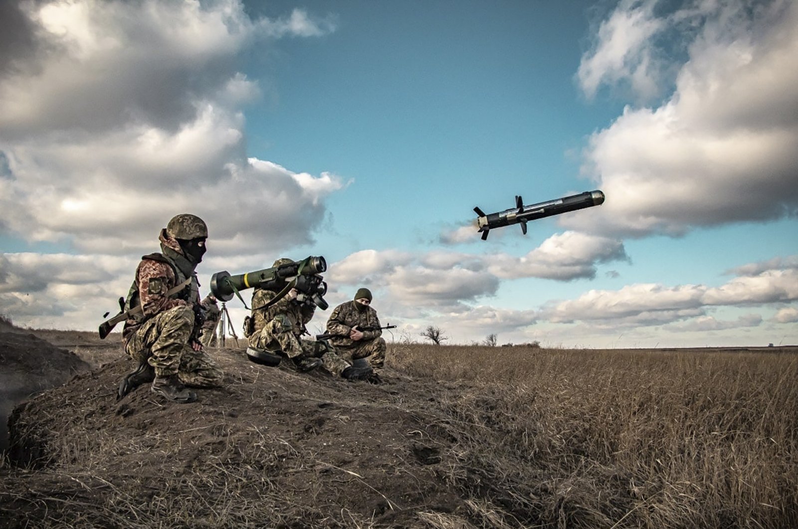 Ukrainian soldiers use a launcher with U.S. Javelin missiles during military exercises in the Donetsk region, Ukraine, Dec. 23, 2021. (AP Photo)