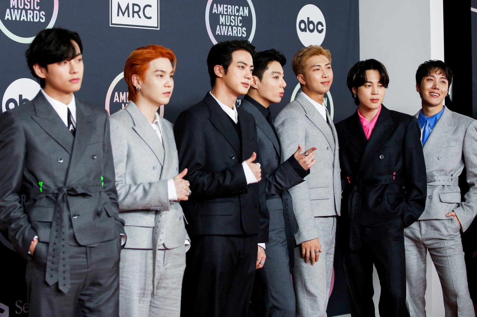 BTS members (from L) V, Suga, Jin, Jungkook, RM, Jimin and J-Hope arrive at the 2021 American Music Awards at the Microsoft Theater in Los Angeles, California, U.S., Nov. 21, 2021. (Reuters Photo)