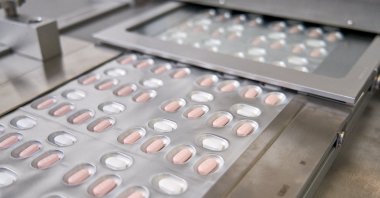 Paxlovid, Pfizer&#039;s COVID-19 pill, is seen manufactured in Ascoli, Italy, Nov. 16, 2021. (Reuters Photo)