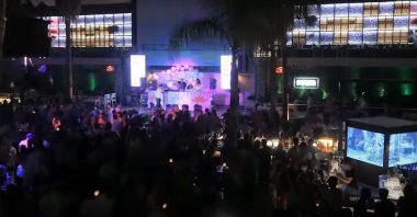 A nightclub featuring an aquarium containing a live shark in Alanya, southern Turkey, Dec. 25, 2021. (DHA Photo)