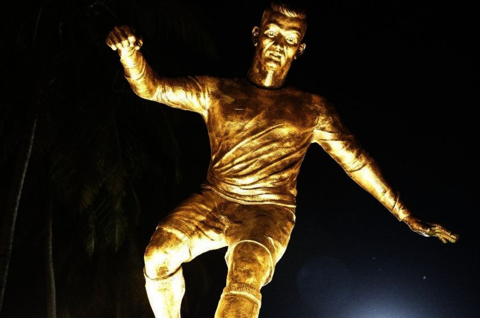 Patung Cristiano Ronaldo di Goa India Picu Kontroversi
