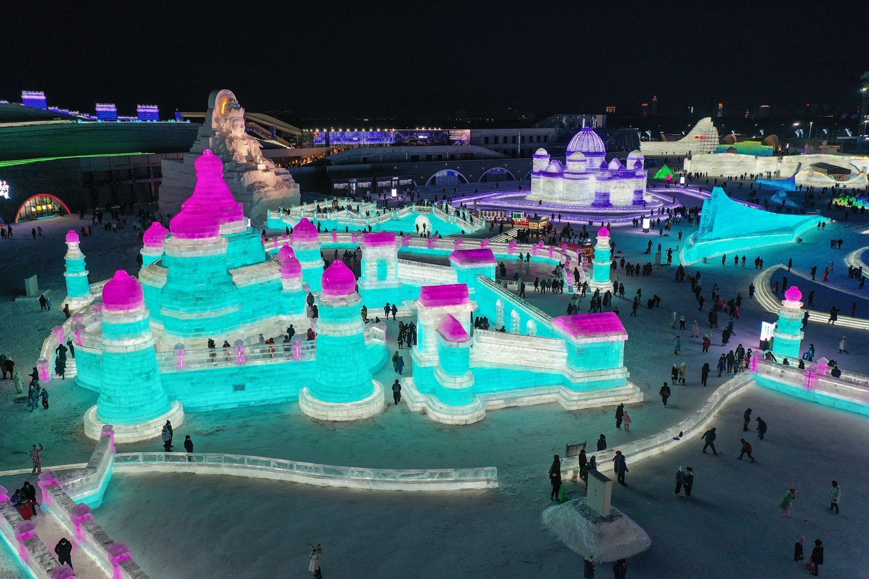 Icy Beauty: Harbin Ice And Snow World In China | Daily Sabah