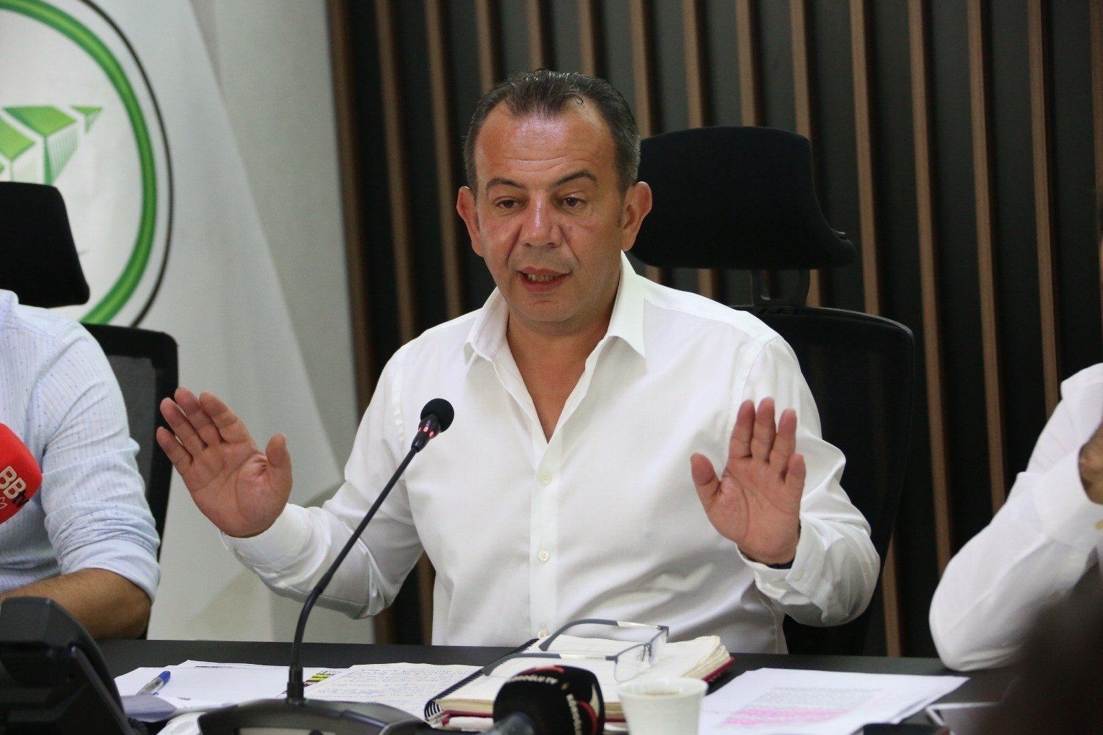 Bolu Mayor Tanju Özcan speaks at a press conference, Bolu, northern Turkey, July 26, 2021. (IHA Photo)