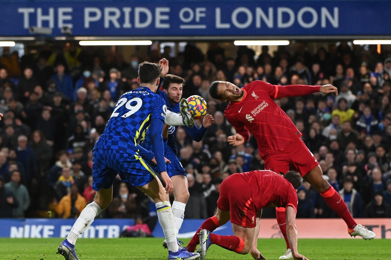 Chelsea bangkit untuk bermain imbang 2-2 dengan Liverpool