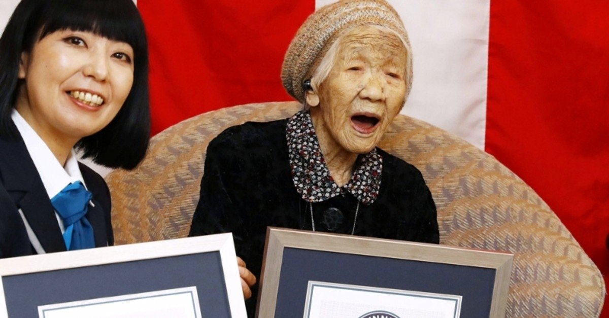 116-year-old Japanese woman Kane Tanaka celebrates during a ceremony to recognize her as the world&#039;s oldest living person and the world&#039;s oldest living woman by the Guinness World Records in Fukuoka, Japan, March 9, 2019. (Reuters Photo)