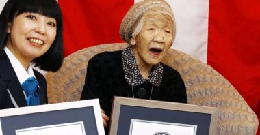 116-year-old Japanese woman Kane Tanaka celebrates during a ceremony to recognize her as the world's oldest living person and the world's oldest living woman by the Guinness World Records in Fukuoka, Japan, March 9, 2019. (Reuters Photo)