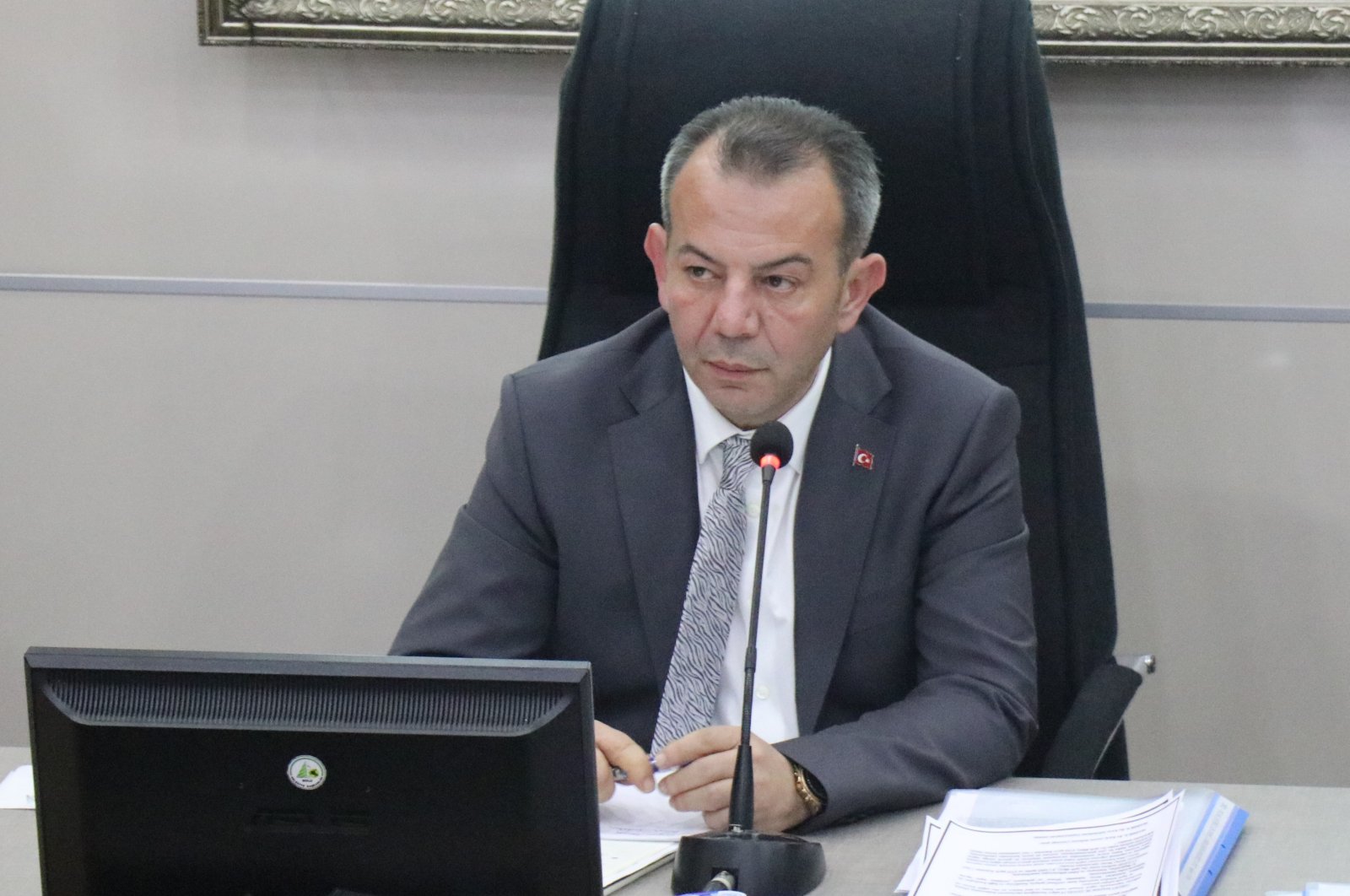 CHP memperingatkan Bolu, walikota distrik Fethiye atas pernyataan ofensif