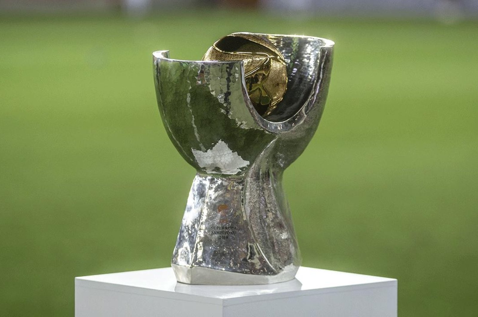 Beşiktaş, Antalyaspor untuk memperebutkan Piala Super Turki di Doha