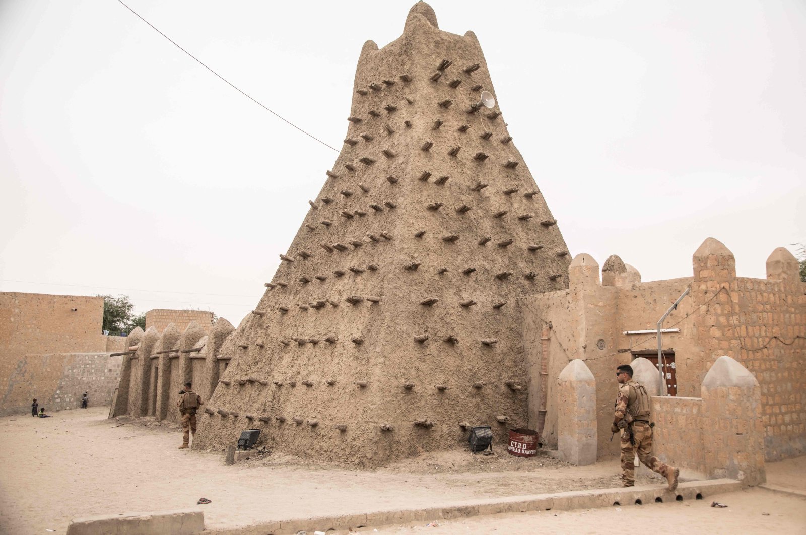 Tentara Rusia dikerahkan ke pangkalan Timbuktu Mali setelah penarikan pasukan Prancis