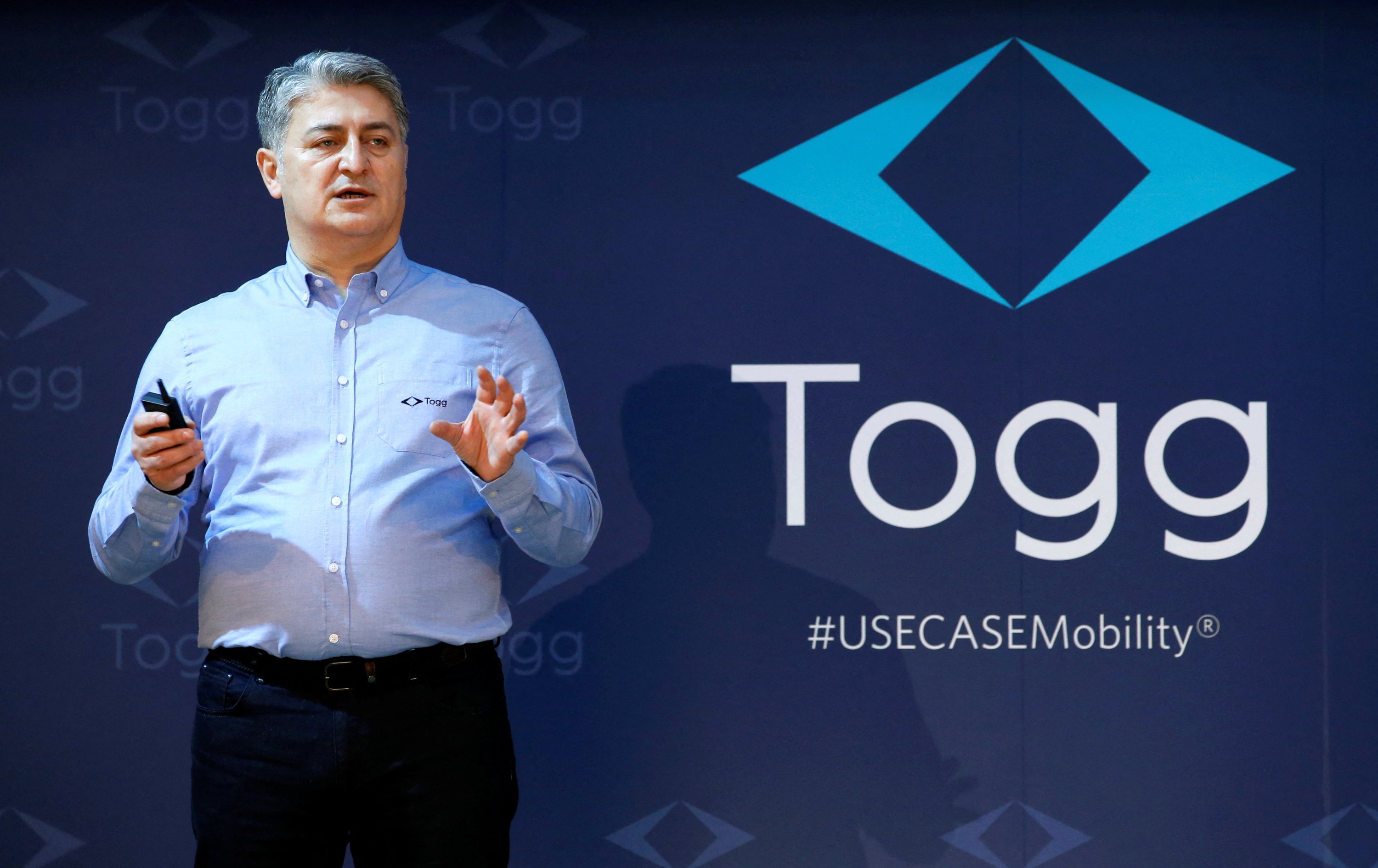 Mehmet Gürcan Karakaş, CEO Togg, berbicara sebelum meluncurkan Togg's 