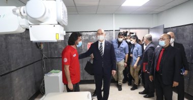 Turkish Interior Minister Süleyman Soylu inspects the reopened field hospital, Jan. 8, 2022. (AA Photo)