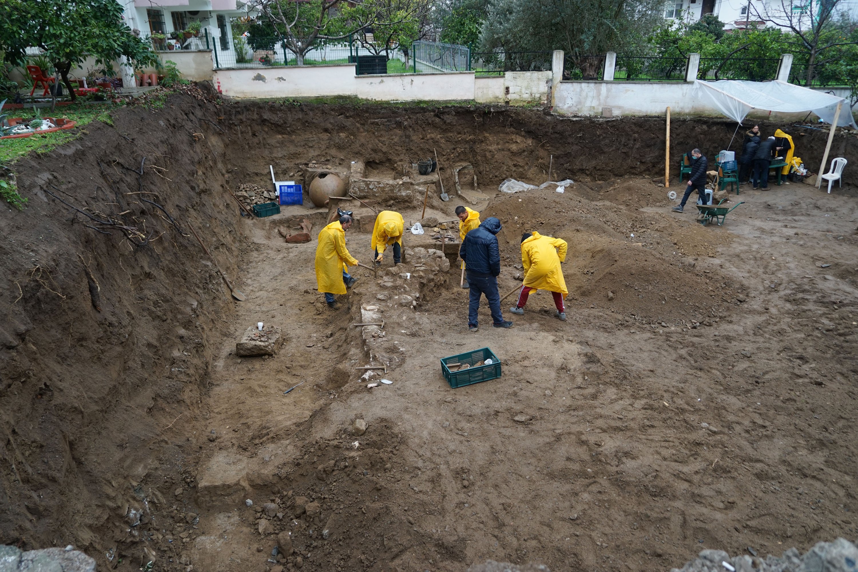 Archaeologists work in the ancient city of Antandros, Balıkesir, western Turkey, Jan. 8, 2022. (AA)