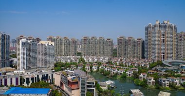 Shimao Group commercial residential building in the city of Kunshan in southeastern Jiangsu province, China, April 4, 2016. (Shutterstock Photo) 
