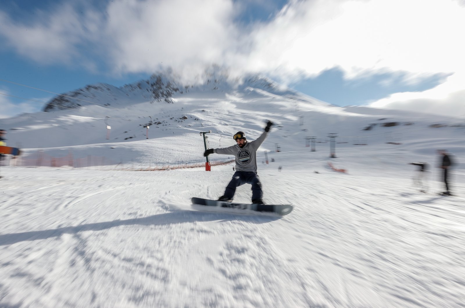 Domestic and foreign vacationers enjoy skiing in Saklıkent, Antalya, Turkey, Jan. 10, 2022. (AA Photo)
