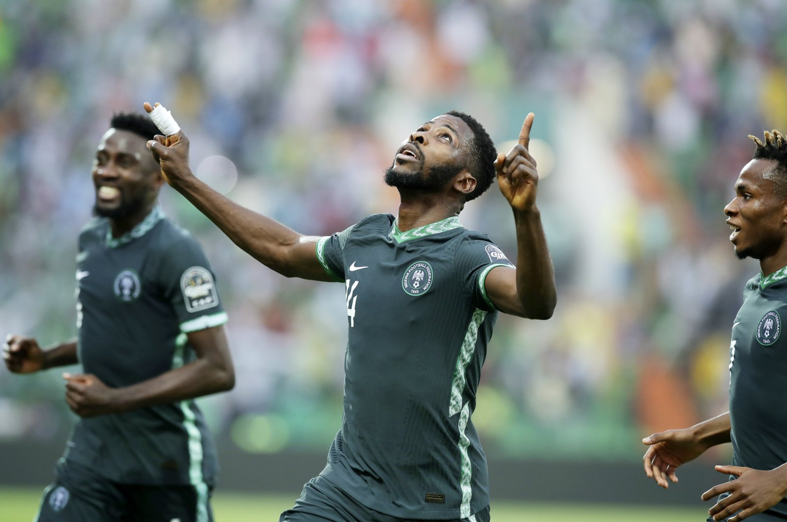 Nigeria&#039;s Iheanacho Kelechi (C) celebrates after scoring in a 2021 Africa Cup of Nations match against Egypt, Garoua, Cameroon, Jan. 11, 2022. (EPA Photo)