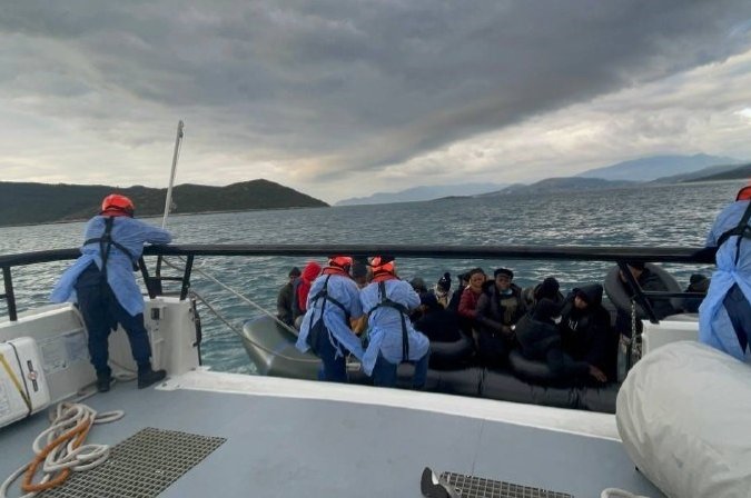 Turki selamatkan lebih dari 15.000 migran yang didorong mundur oleh Yunani pada 2021