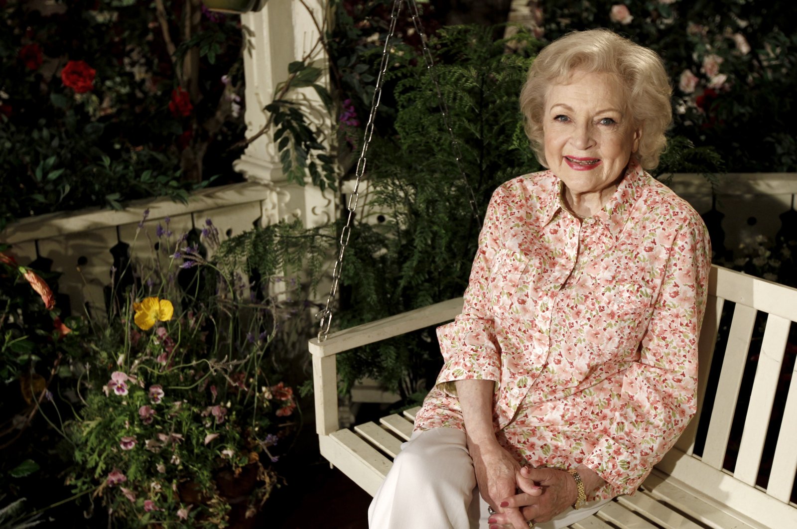 Actor Betty White poses for a portrait on the set of the television show &quot;Hot in Cleveland&quot; in Studio City section of Los Angeles, U.S., June 9, 2010. (AP Photo)