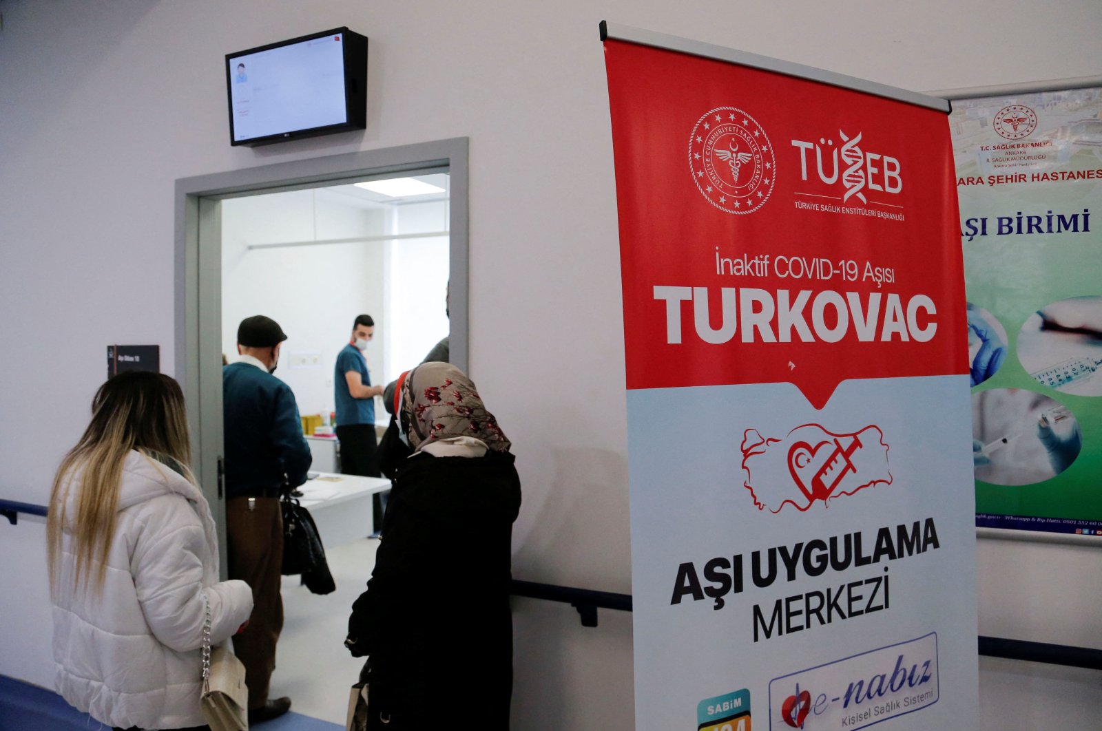 People wait to receive a dose of Turkovac at a hospital, in the capital Ankara, Turkey, Jan. 6, 2022. (Reuters Photo)