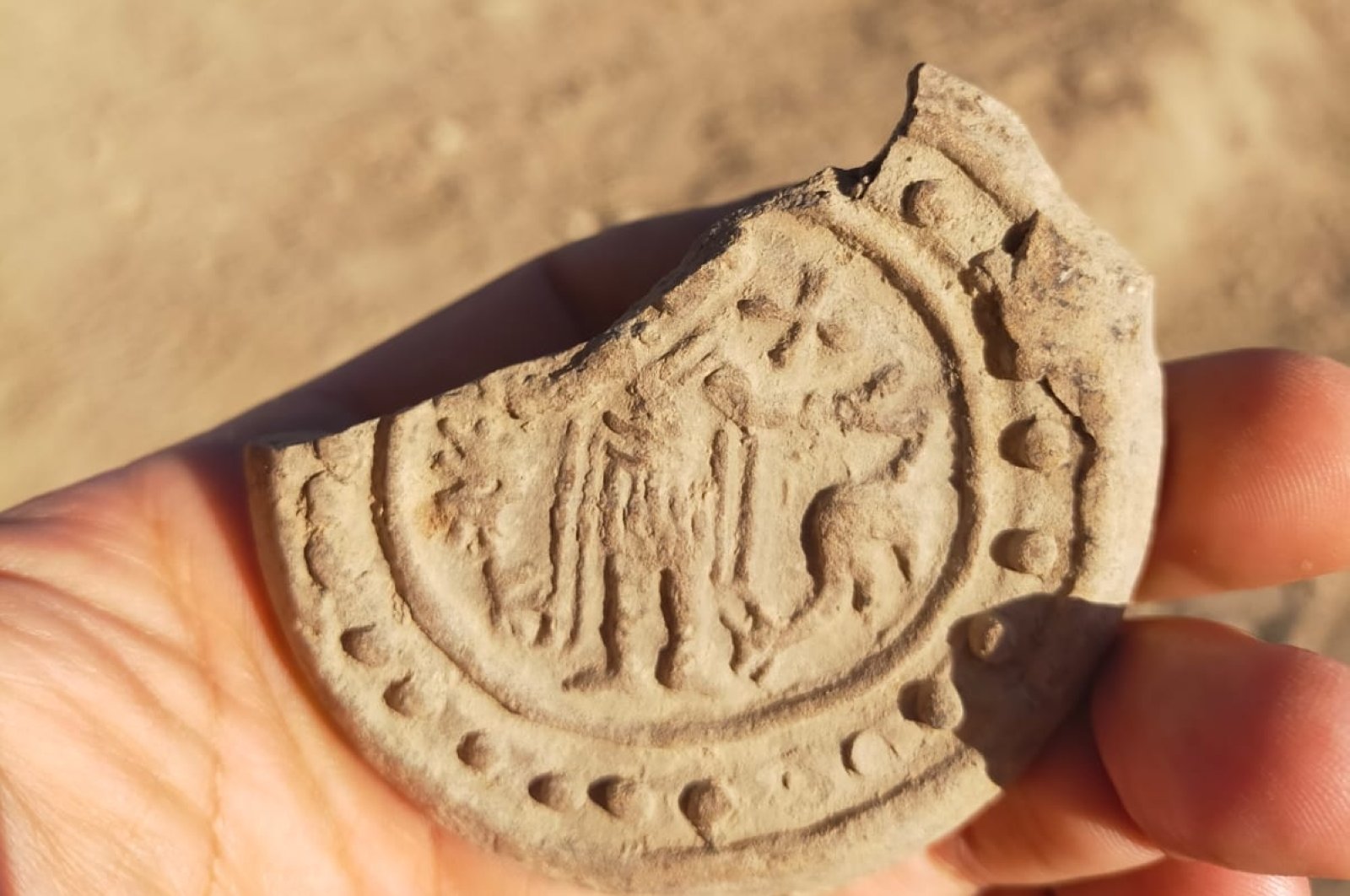 Ampula berusia 1.400 tahun ditemukan di kota kuno Dara . Turki