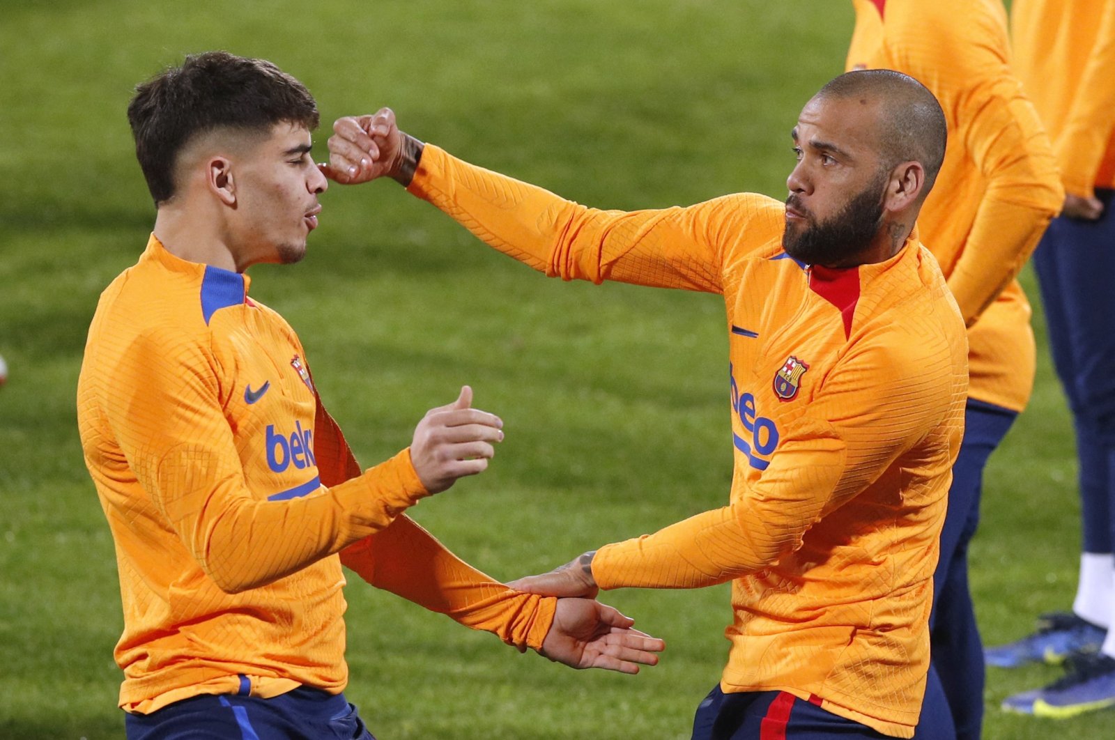 FC Barcelona Dani Alves (R) and Ez Abde during a training session ahead of the Spanish Super Cup, Riyadh, Saudi Arabia, Jan. 11, 2022. (Reuters Photo)