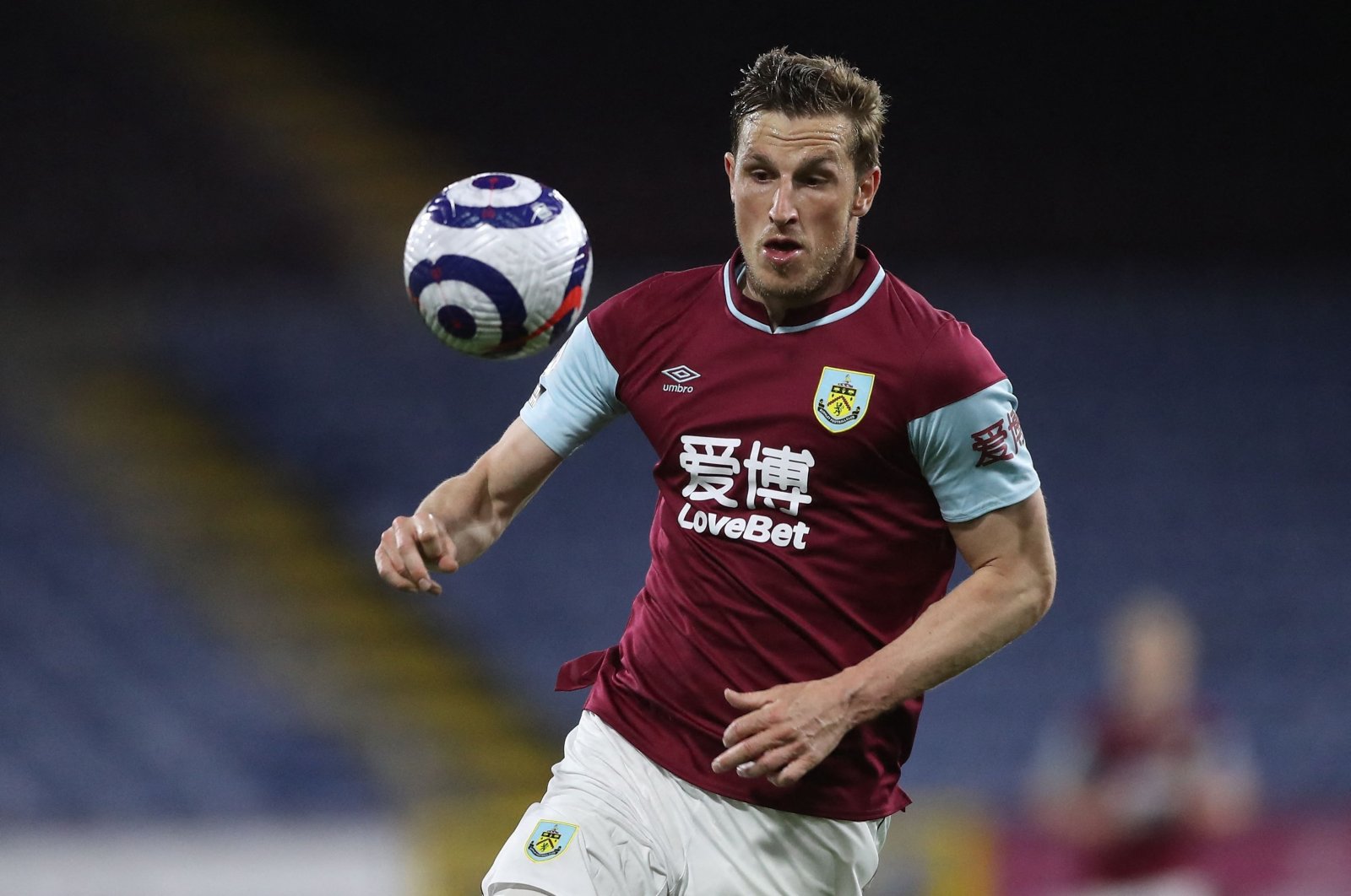 Burnley&#039;s New Zealand striker Chris Wood controls the ball during a Premier League match against Liverpool, Burnley, England, May 19, 2021. (AFP Photo)