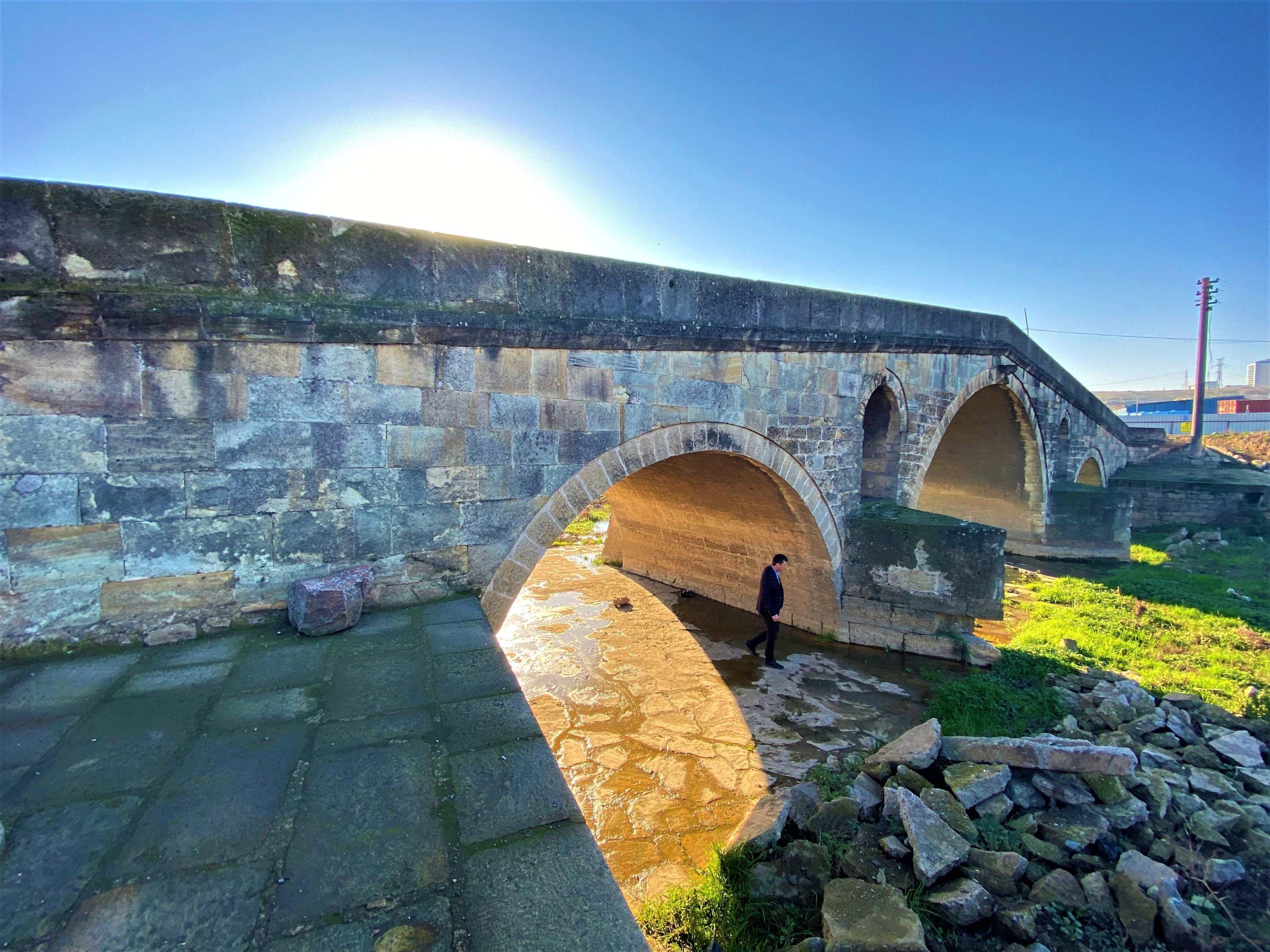 Jembatan Turki dari abad ke-16 di 