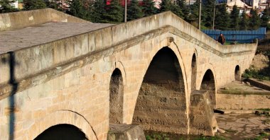 Turkish bridge from the 16th century on the "Baghdad Road" standing strong despite military expeditions and natural disasters due to its special architectual design, Kocaeli, western Turkey, Jan. 10, 2022. (IHA Photo)