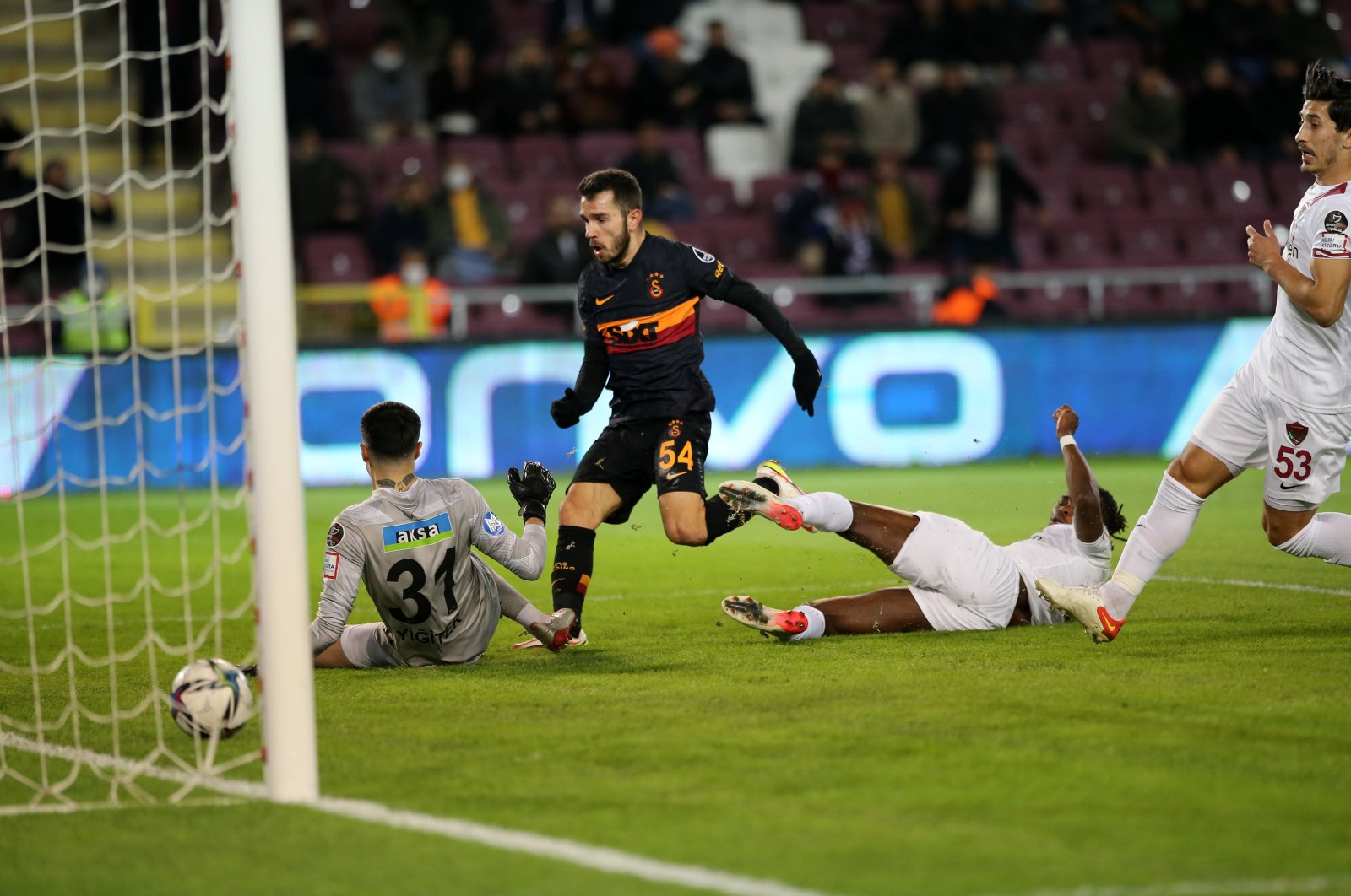 Hatayspor membuat comeback dalam kemenangan 4-2 atas Galatasaray