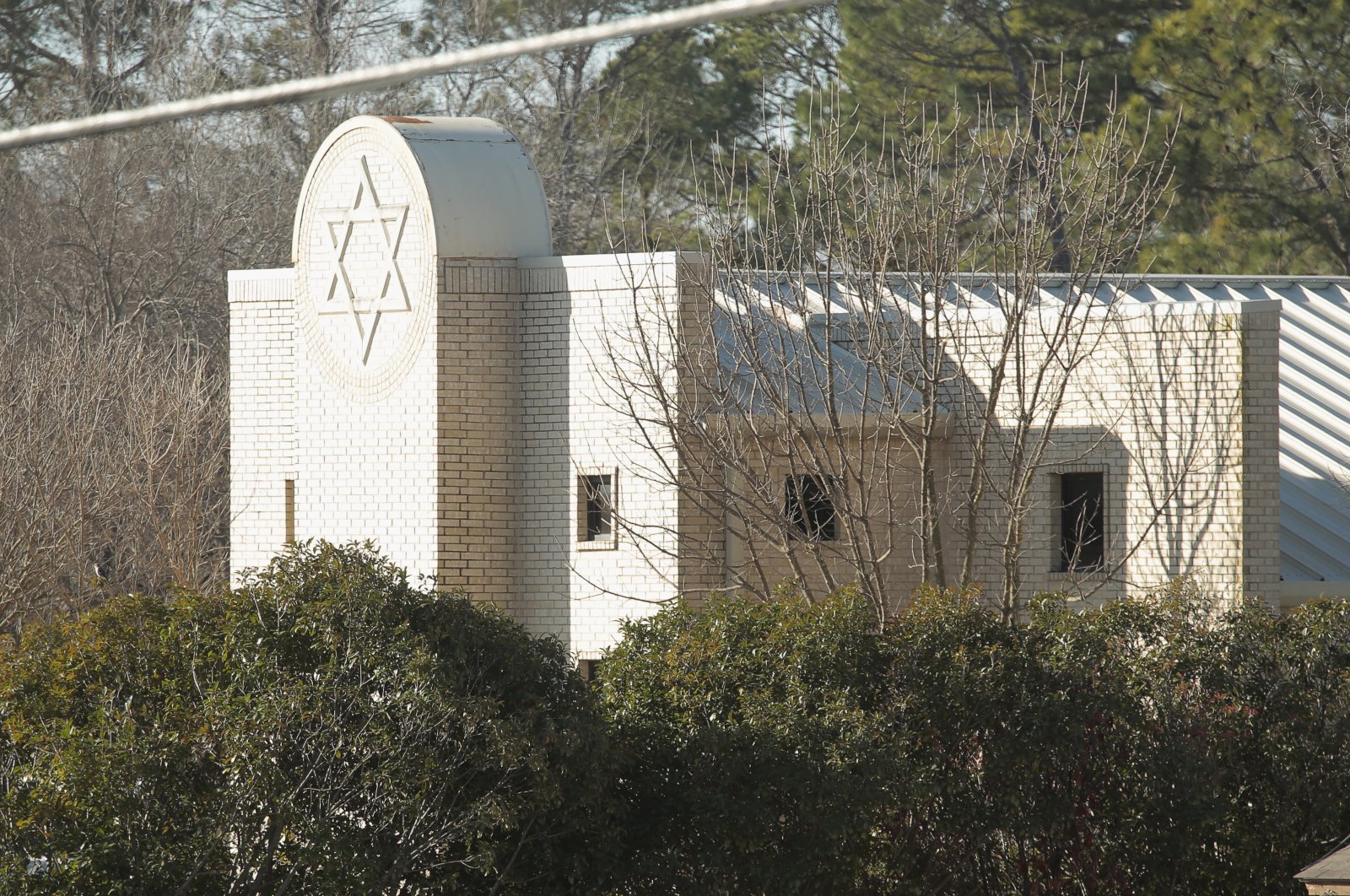  Law enforcement personnel continue the investigation of the hostage incident at Congregation Beth Israel Synagogue in Colleyville, Texas, U.S., Jan. 16, 2022. (EPA Photo)