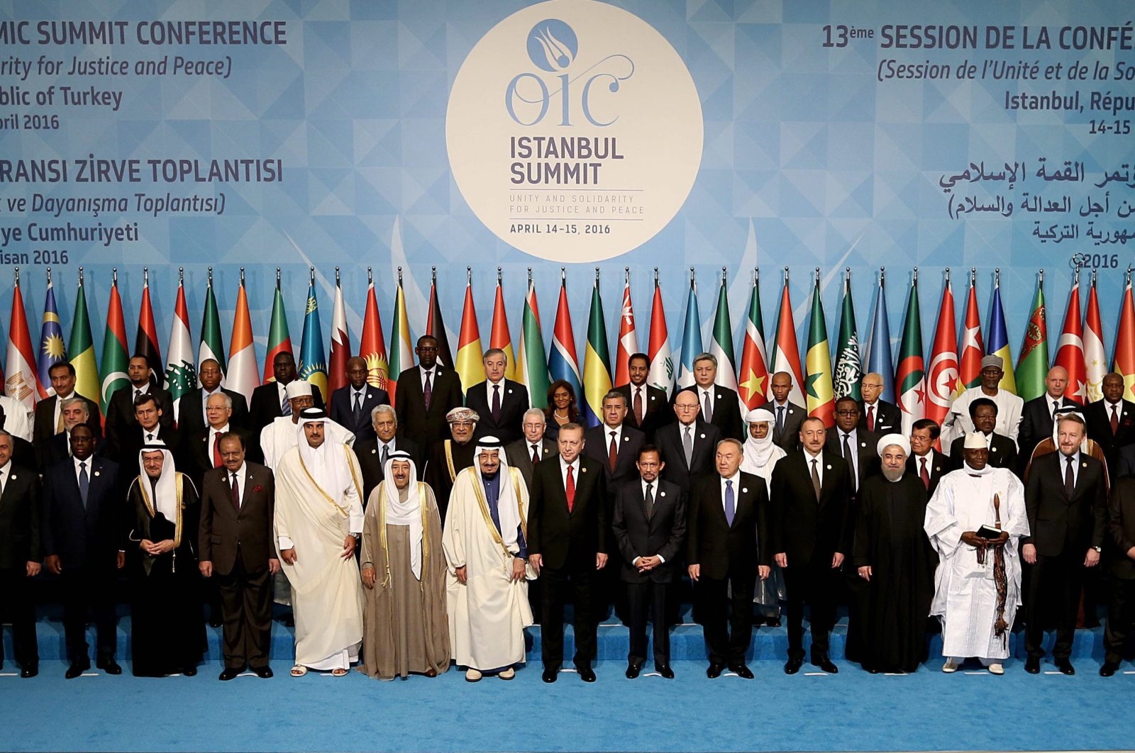 Leaders and representatives of Islamic countries pose for a photo during the opening of the 13th the Organisation of Islamic Cooperation summit in Istanbul, Turkey, April 13, 2016. (AP Photo)