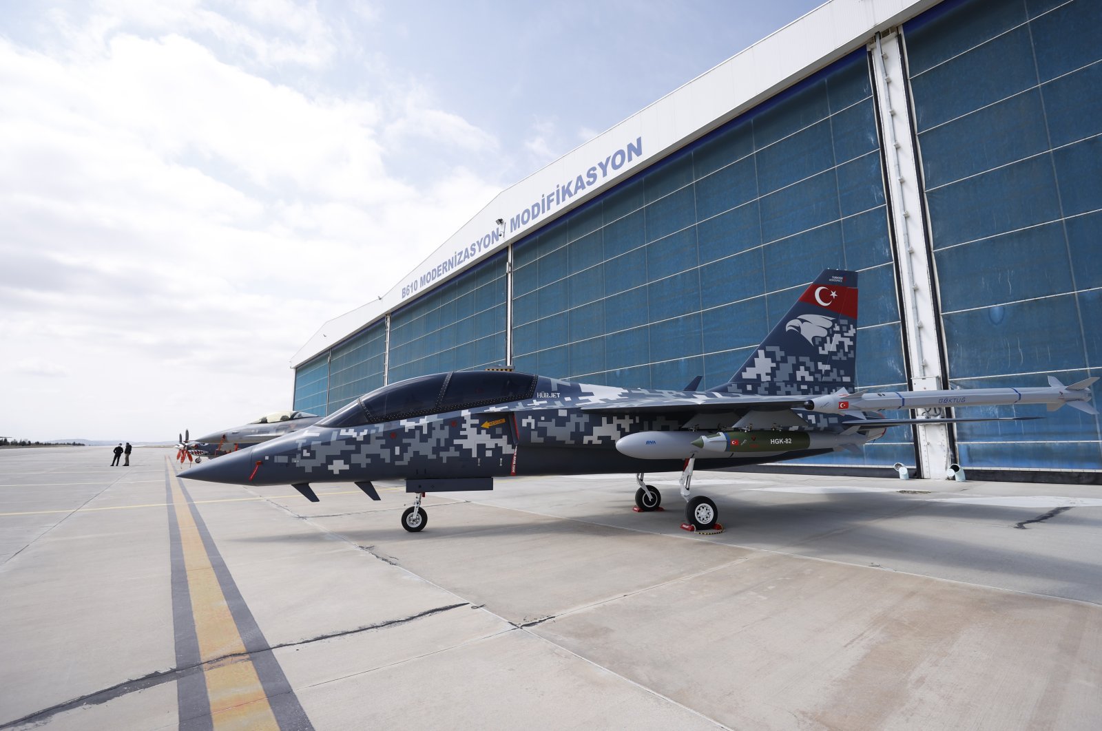 Turkish Aerospace akan membangun, mengirimkan 2 jet serang ringan per bulan