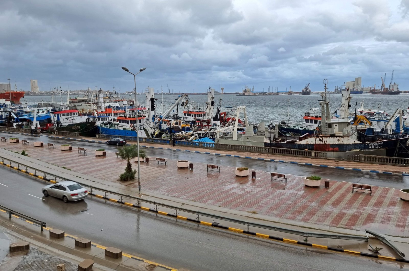 A general view shows Libya&#039;s capital Tripoli during a rainy day on Jan. 7, 2022. (Photo by Mahmud TURKIA / AFP)