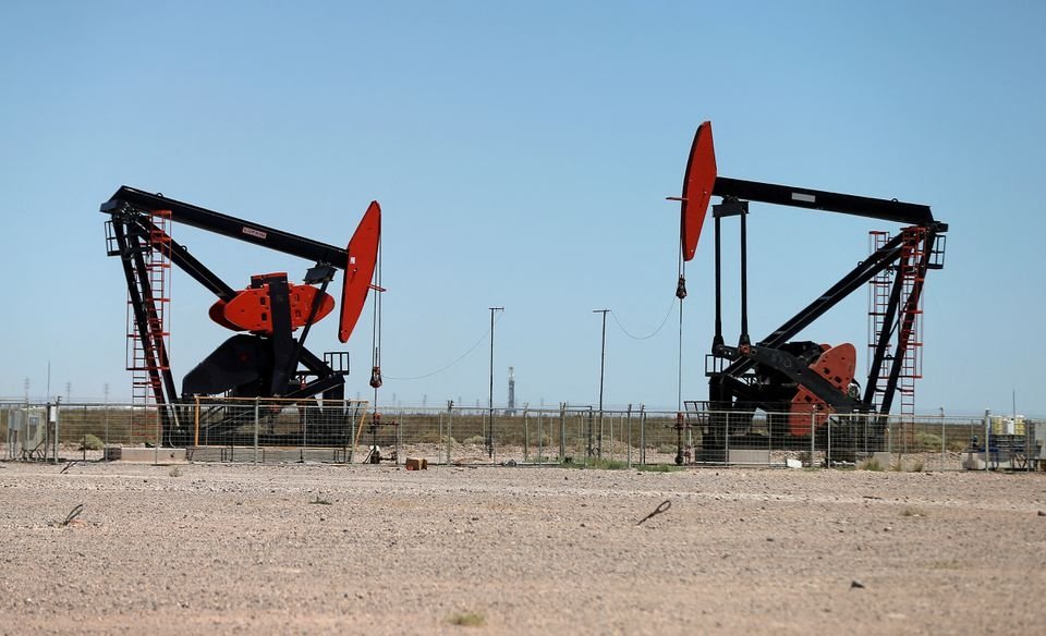 Oil pump jacks are seen at the Vaca Muerta shale oil and gas deposit in the Patagonian province of Neuquen, Argentina, Jan. 21, 2019. (Reuters Photo)