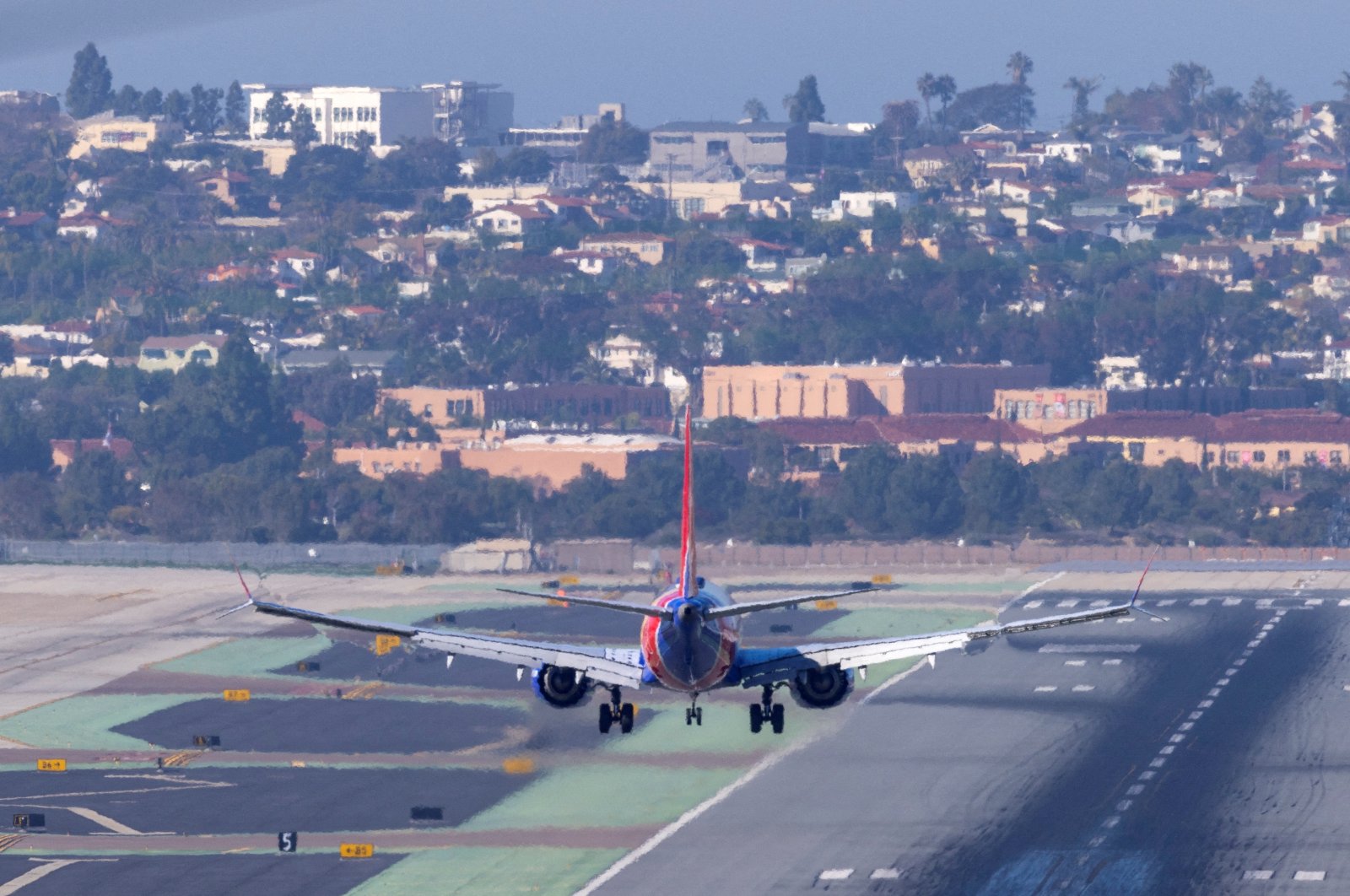 A Southwest Airlines plane approaches to land at San Diego International Airport in San Diego, California, U.S., Jan. 6, 2022. (Reuters Photo)