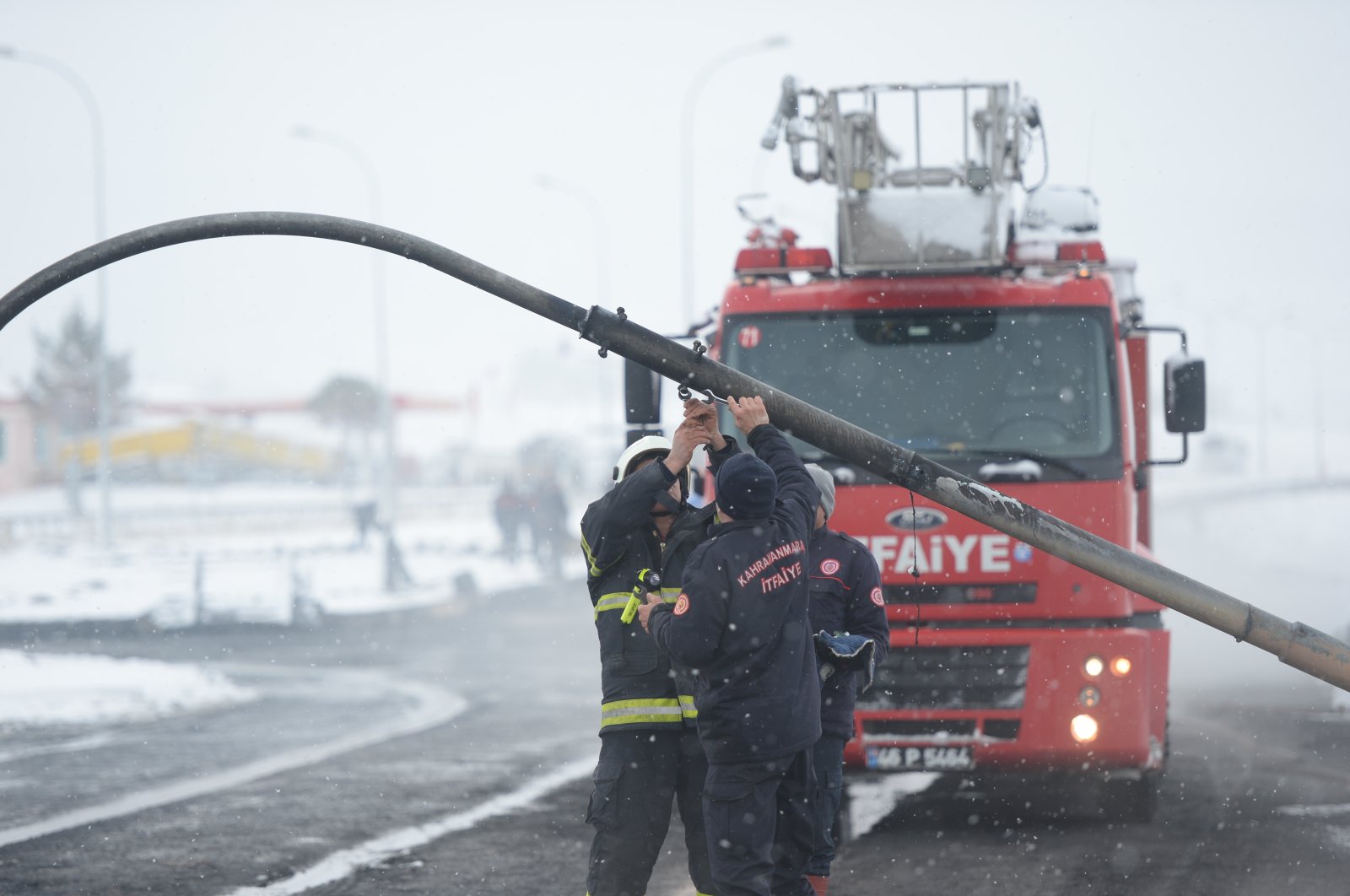 Firefighters respond after the explosion on the Kirkuk-Ceyhan oil pipeline in southeastern Kahramanmaraş province, Turkey, Jan. 19, 2022. (AA Photo)