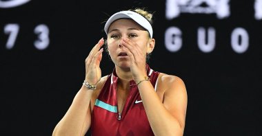 U.S.' Amanda Anisimova reacts after beating Japan's Naomi Osaka in the Australian Open women's singles match, Melbourne, Australia, Jan. 21, 2022. (AFP Photo)